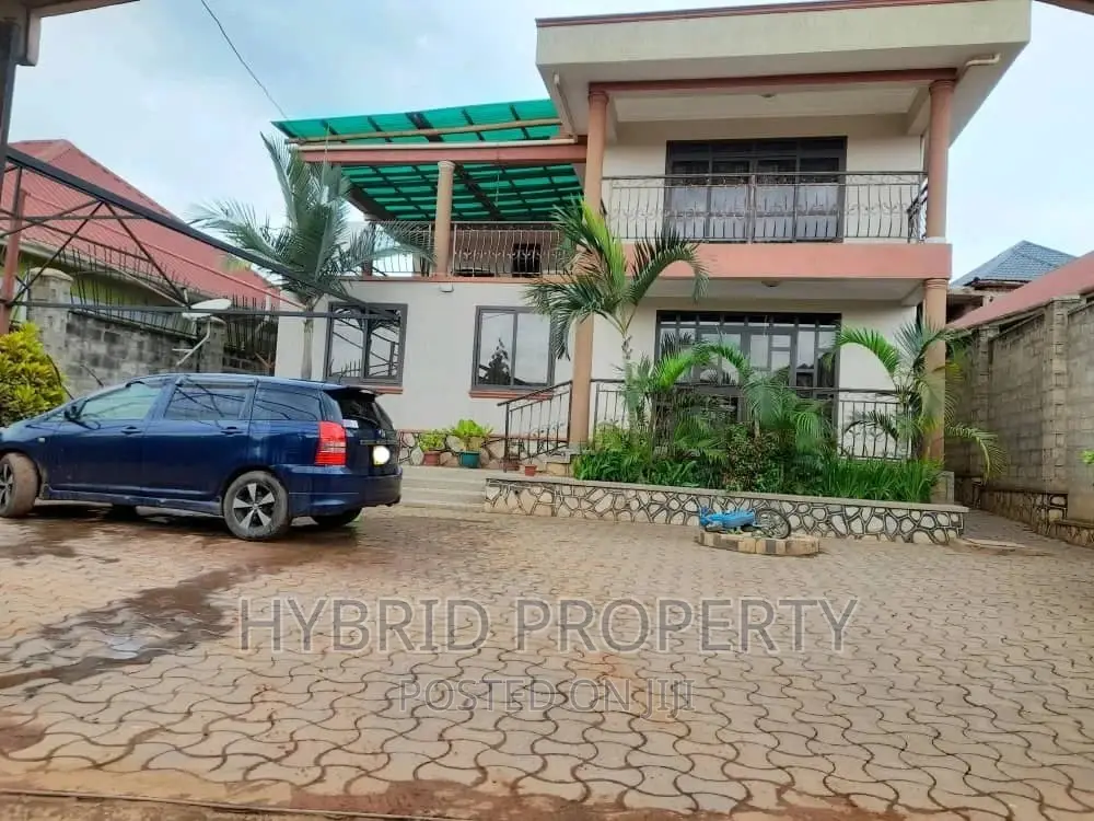 Furnished 4bdrm Mansion in Nansana~Kabulengwa, Wakiso / Wakiso in Wakiso / Wakiso