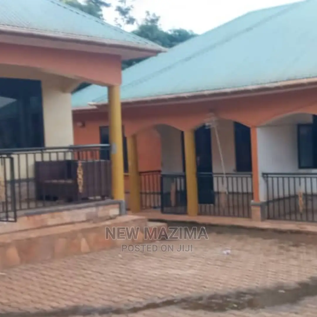 6bdrm House in Buziga Konge, Division a for Sale in Division A