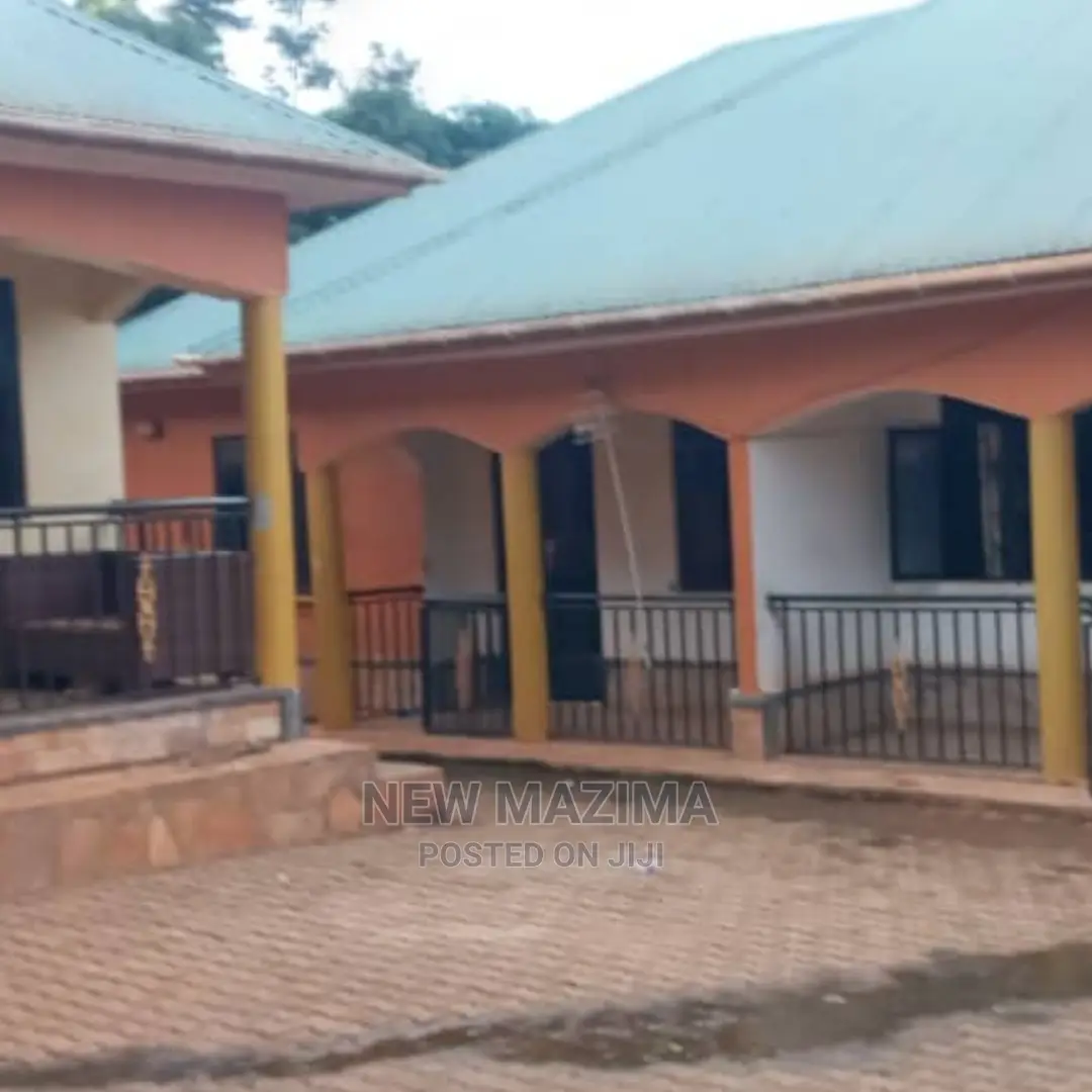 6bdrm House in Buziga Konge, Division a for Sale in Division A