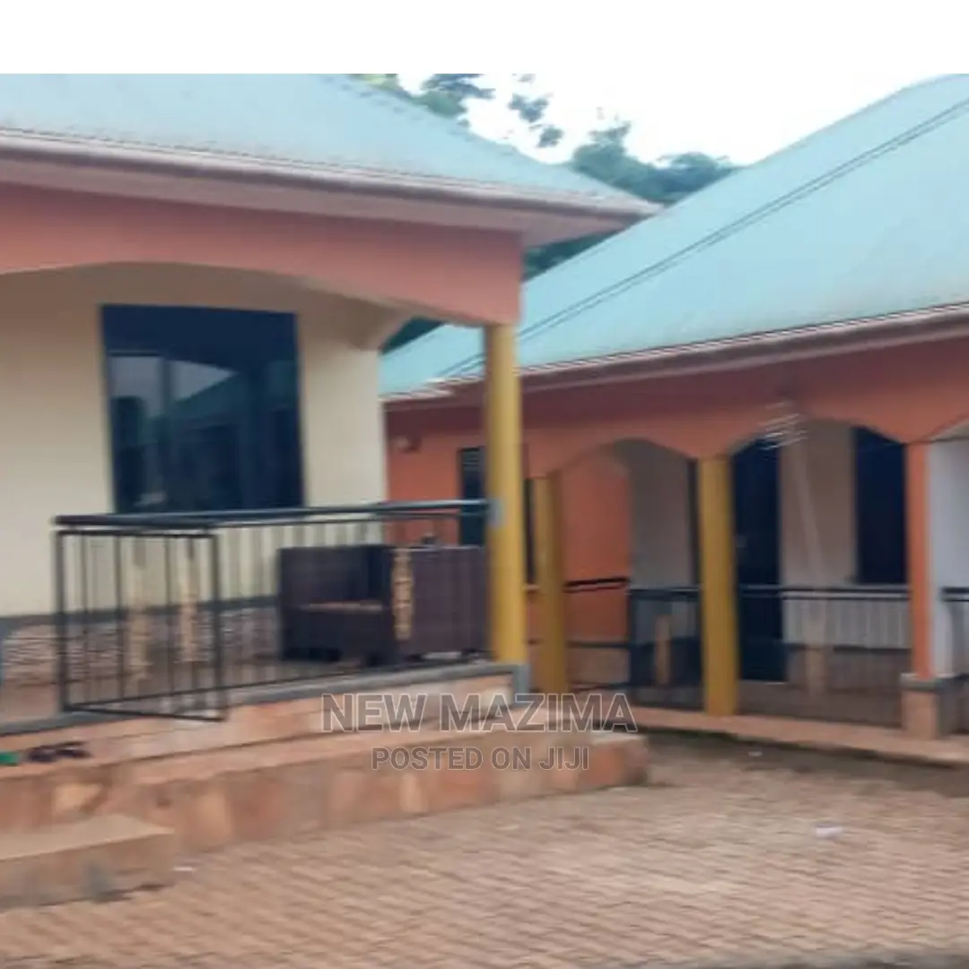 6bdrm House in Buziga Konge, Division a for Sale in Division A