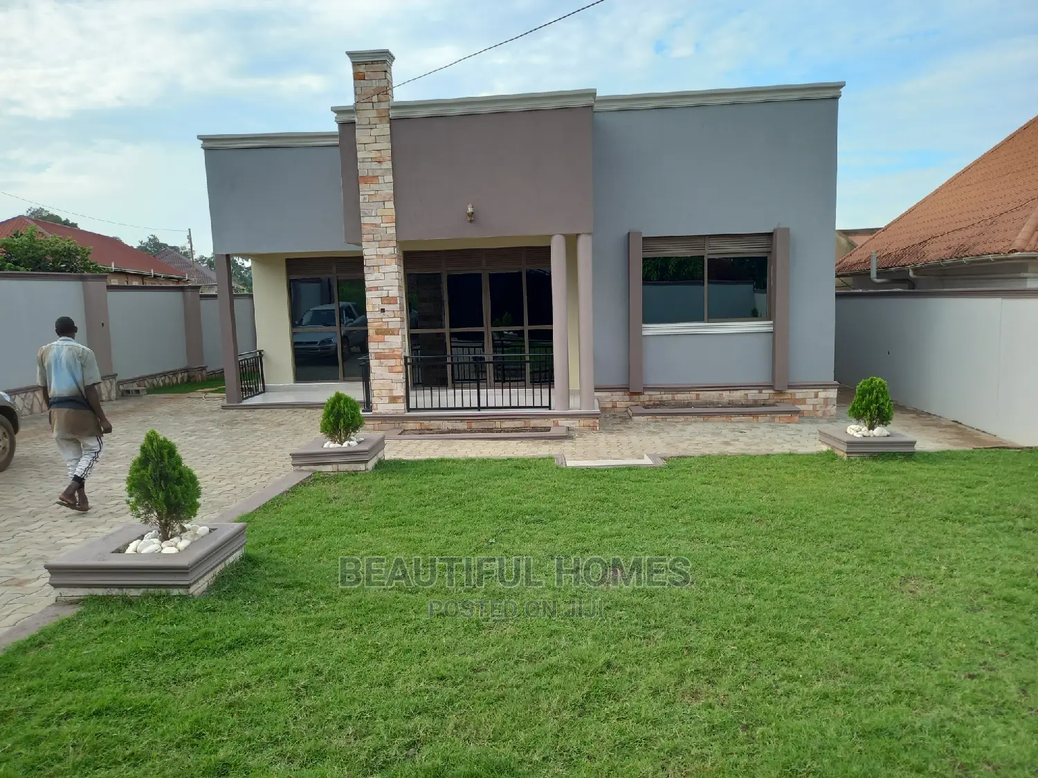 Furnished 4bdrm Bungalow in Kira, Central Division for Sale in Central Division