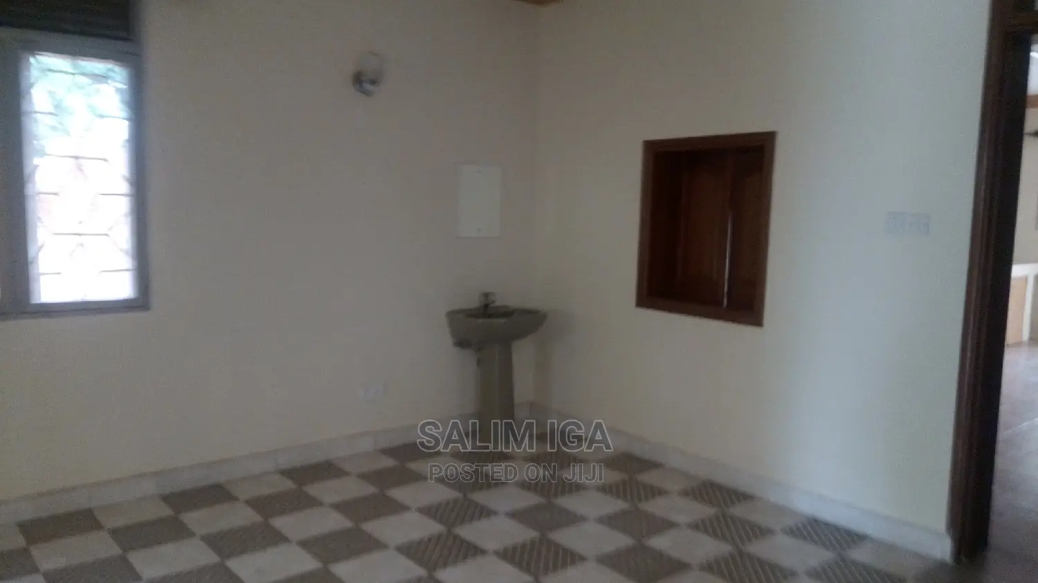 4bdrm Duplex in Kololo Property, Central Division for Rent in Central Division