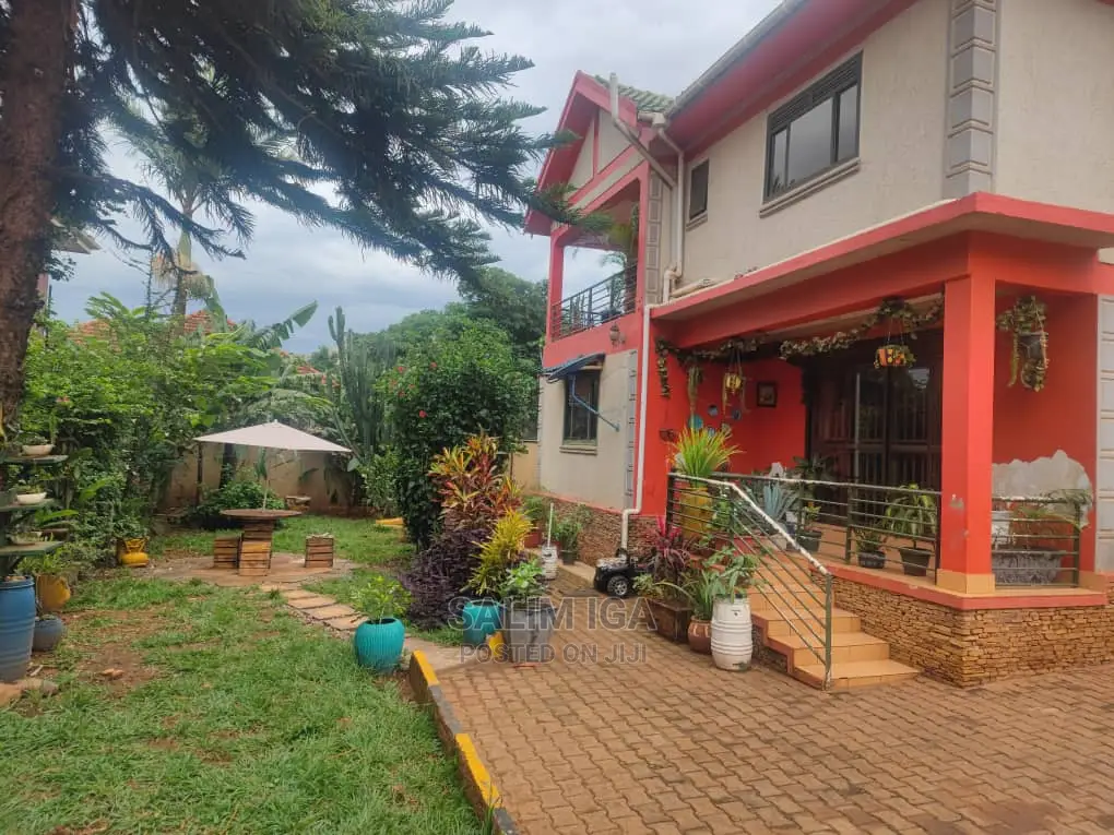 4bdrm Duplex in Kololo Property, Central Division for Sale in Central Division