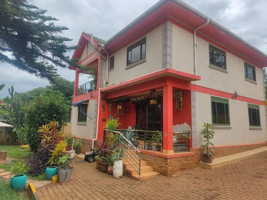 4bdrm Duplex in Kololo Property, Central Division for Sale in Central Division