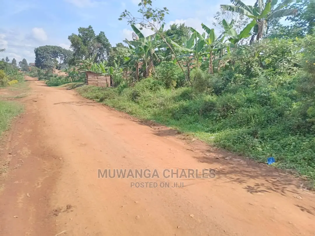 100by50ft Plot for Sale in Gayaza Kabubbu in Central Division