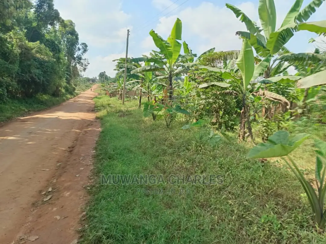 100by50ft Plot for Sale in Gayaza Kabubbu in Central Division