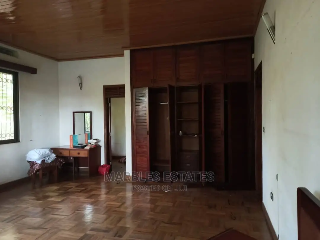 4bdrm Bungalow in Upper Kololo, Central Division for Rent in Central Division