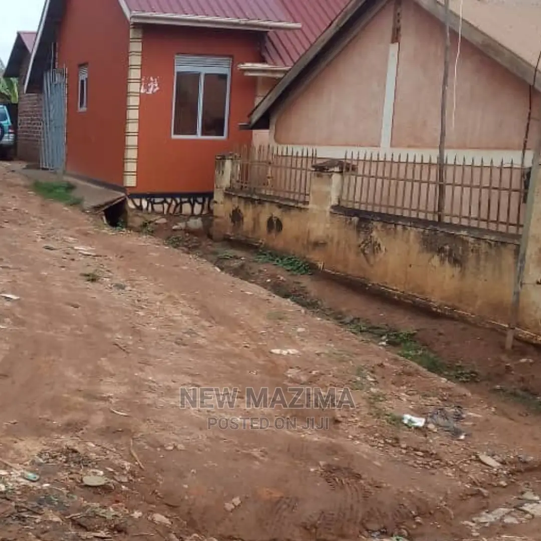 2bdrm House in Salaama Munyonyo, Division a for Sale in Division A