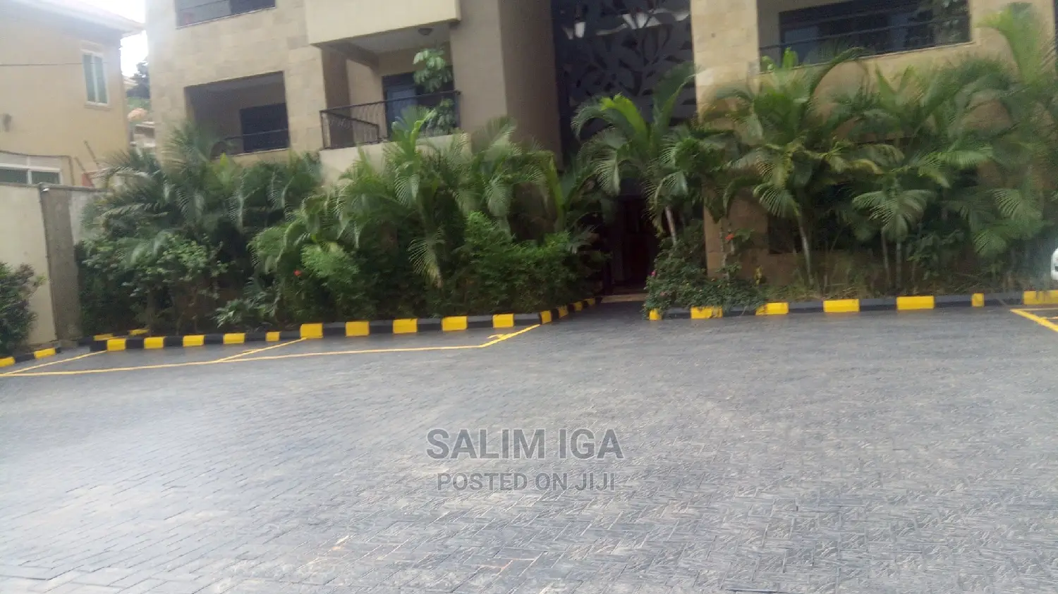 Furnished 2bdrm Block of Flats in Kololo Property, Central Division in Central Division