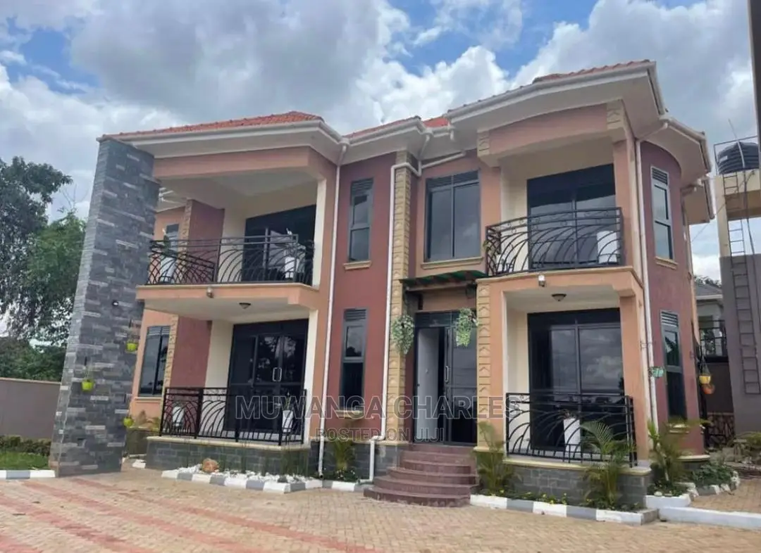 5bdrm Duplex in Fs Properties Ltd, Central Division for Sale in Central Division