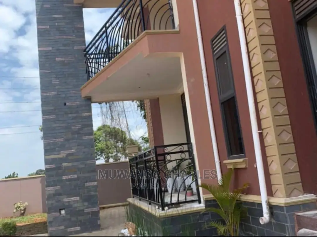 5bdrm Duplex in Fs Properties Ltd, Central Division for Sale in Central Division
