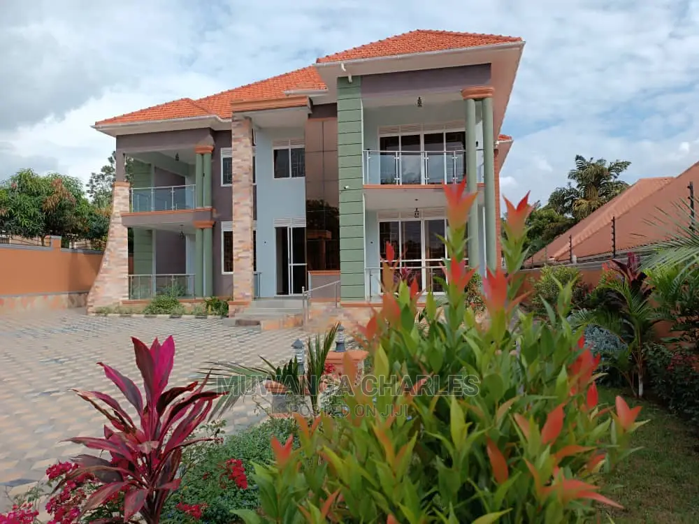 5bdrm Duplex in Fs Properties Ltd, Central Division for Sale in Central Division