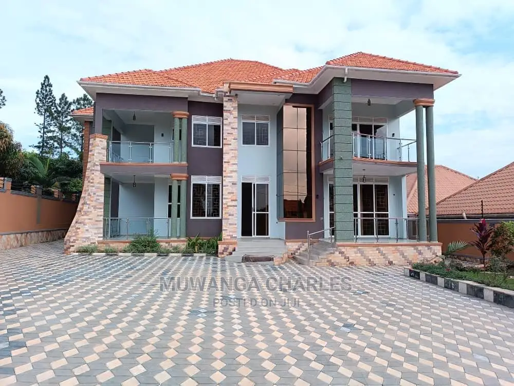 5bdrm Duplex in Fs Properties Ltd, Central Division for Sale in Central Division