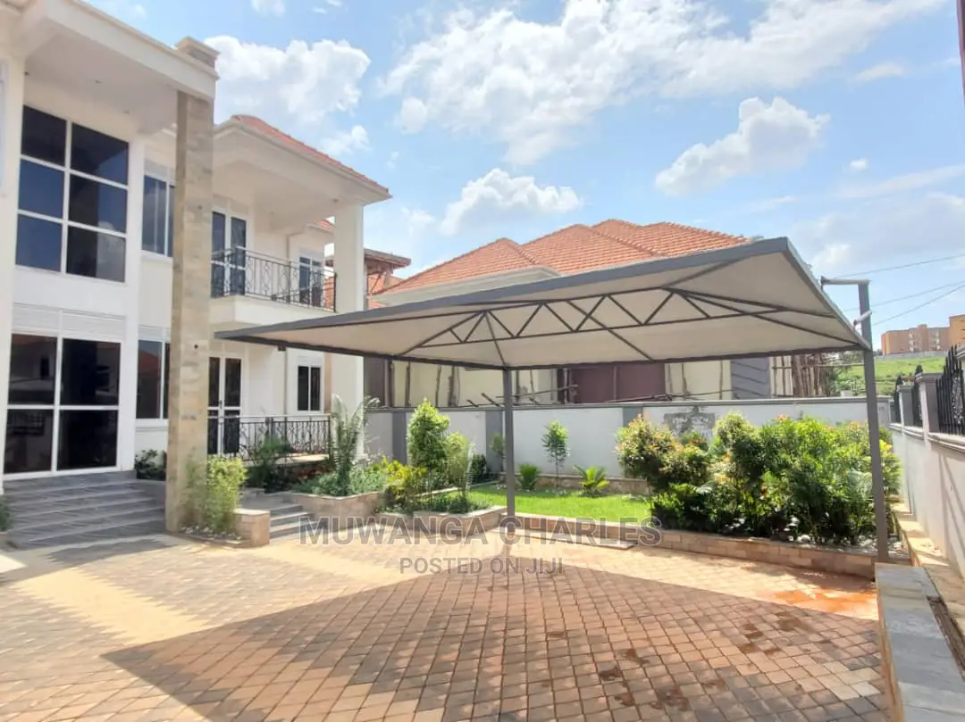 5bdrm Duplex in Fs Properties Ltd, Central Division for Sale in Central Division
