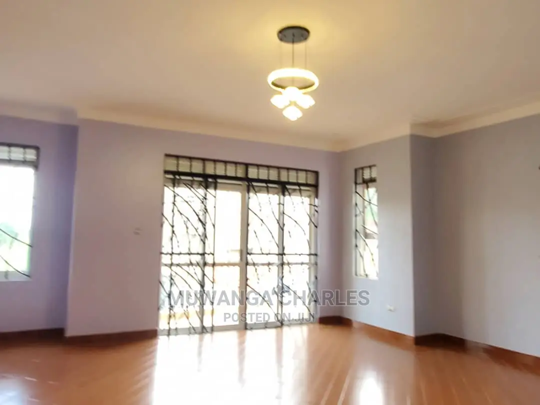 5bdrm Duplex in Fs Properties Ltd, Central Division for Sale in Central Division