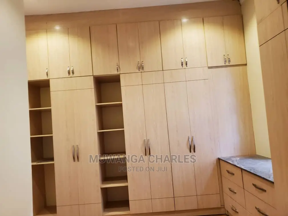 5bdrm Duplex in Fs Properties Ltd, Central Division for Sale in Central Division