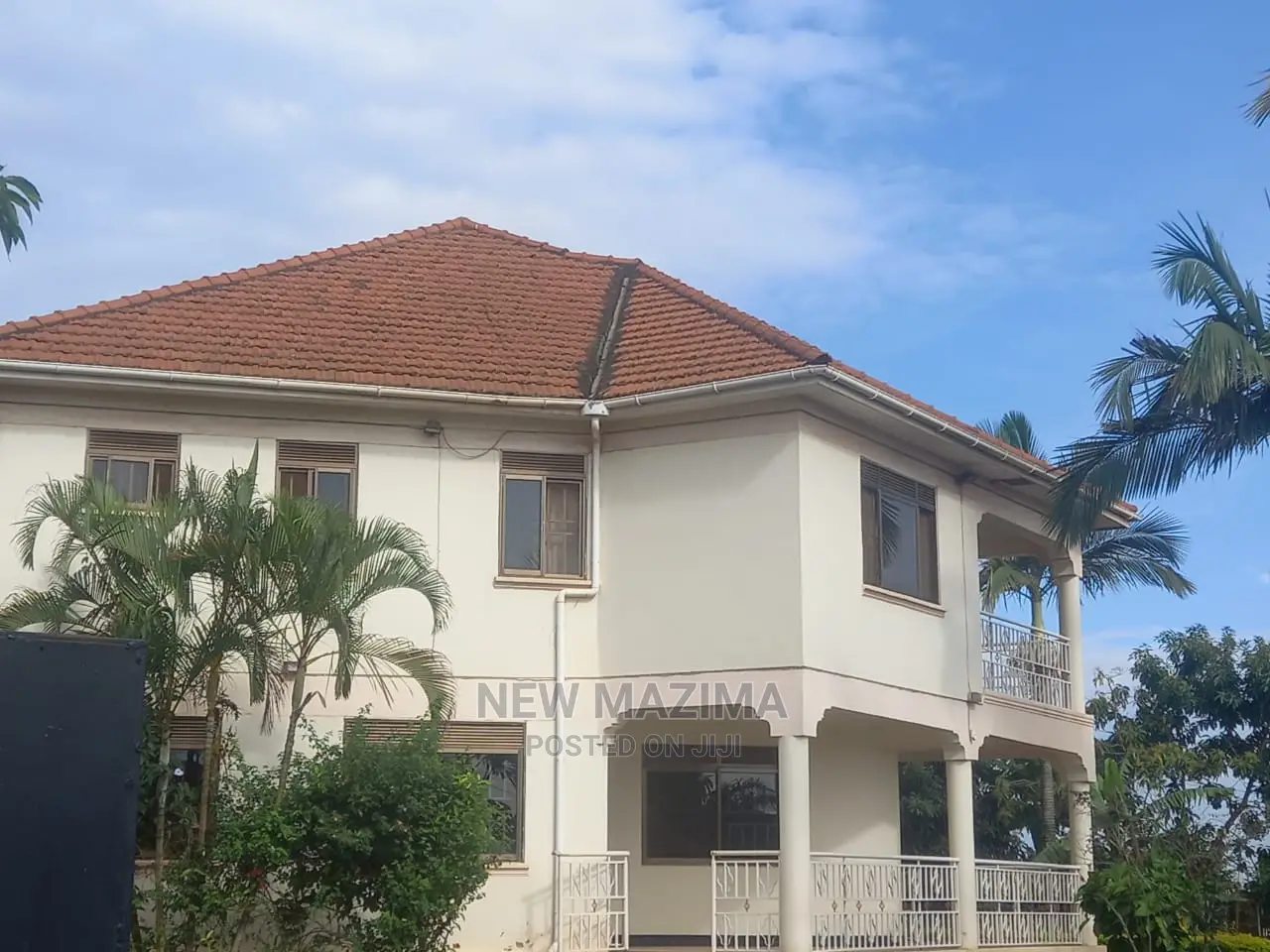 5bdrm Mansion in Buziga Heights, Division a for Sale in Division A