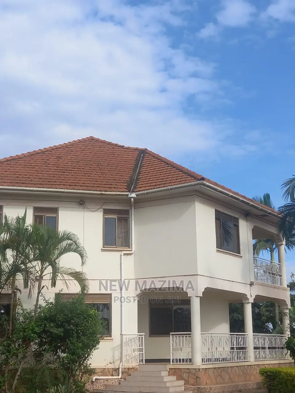 5bdrm Mansion in Buziga Heights, Division a for Sale in Division A