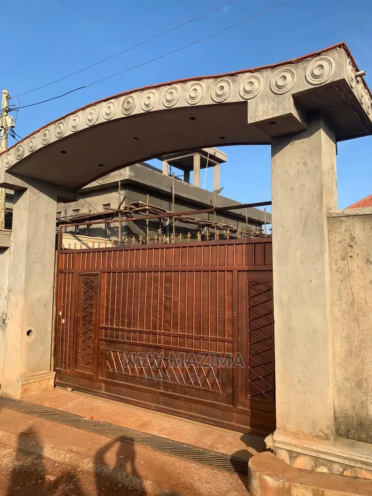 3bdrm House in Nsanji Manja, Division a for Sale in Division A