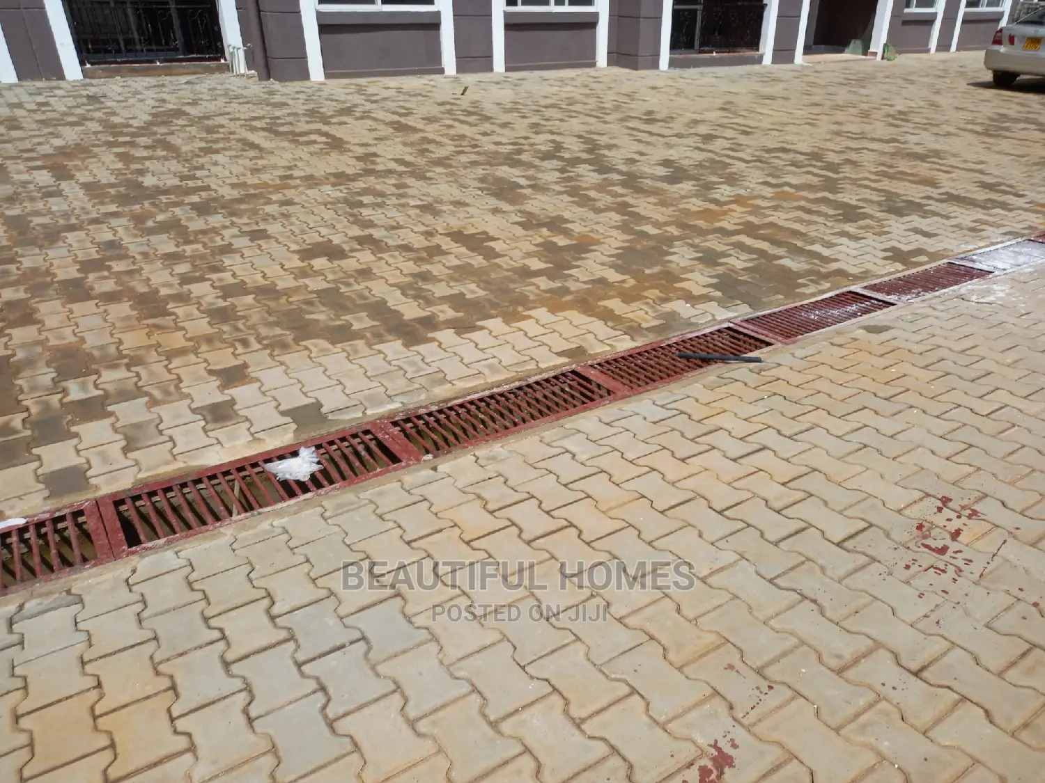Furnished 3bdrm Condo in Naalya, Central Division for Sale in Central Division