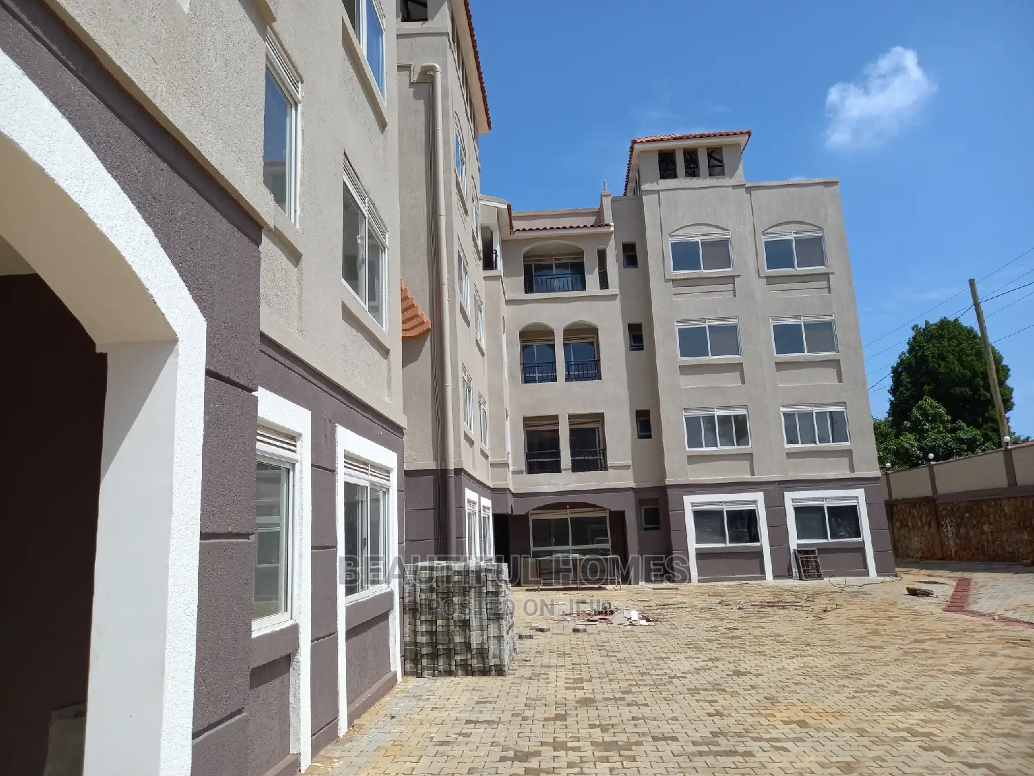 Furnished 3bdrm Condo in Naalya, Central Division for Sale in Central Division