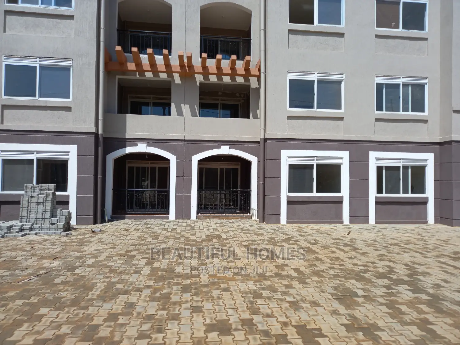 Furnished 3bdrm Condo in Naalya Estate, Central Division for Sale in Central Division