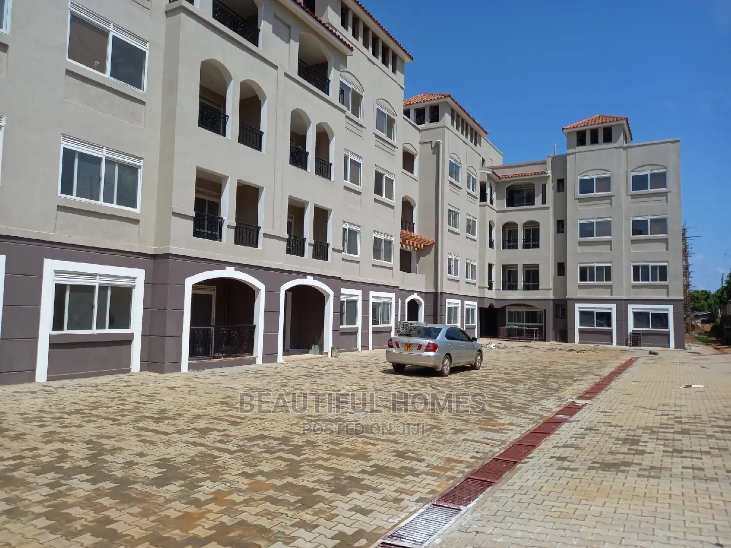 Furnished 3bdrm Condo in Naalya Estate, Central Division for Sale in Central Division