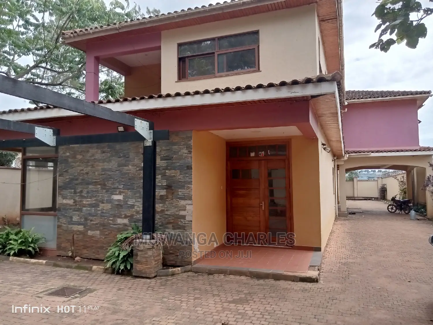 8bdrm Duplex in Fs Properties Ltd, Central Division for Sale in Central Division