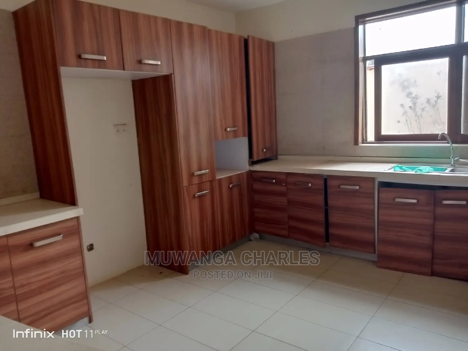 8bdrm Duplex in Fs Properties Ltd, Central Division for Sale in Central Division