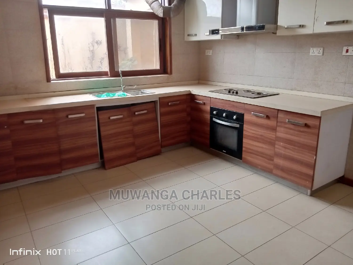 8bdrm Duplex in Fs Properties Ltd, Central Division for Sale in Central Division