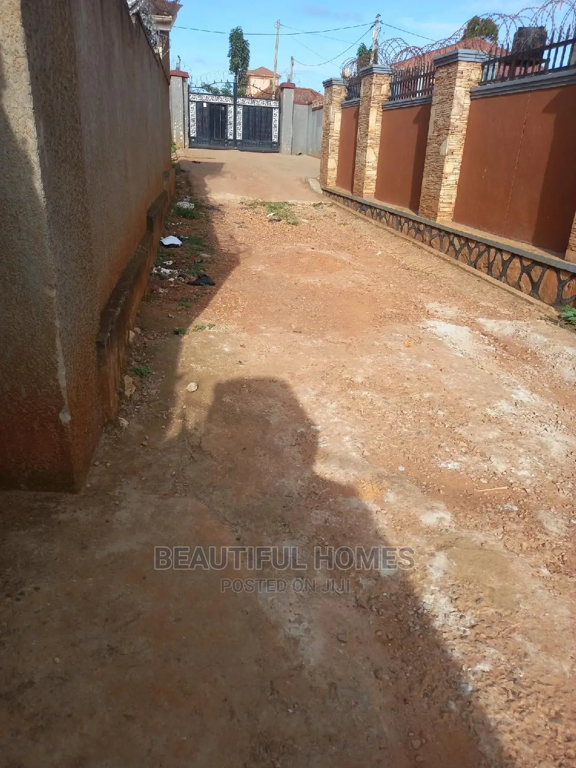 Furnished 2bdrm Apartment in Kyaliwajjara, Central Division for sale in Central Division