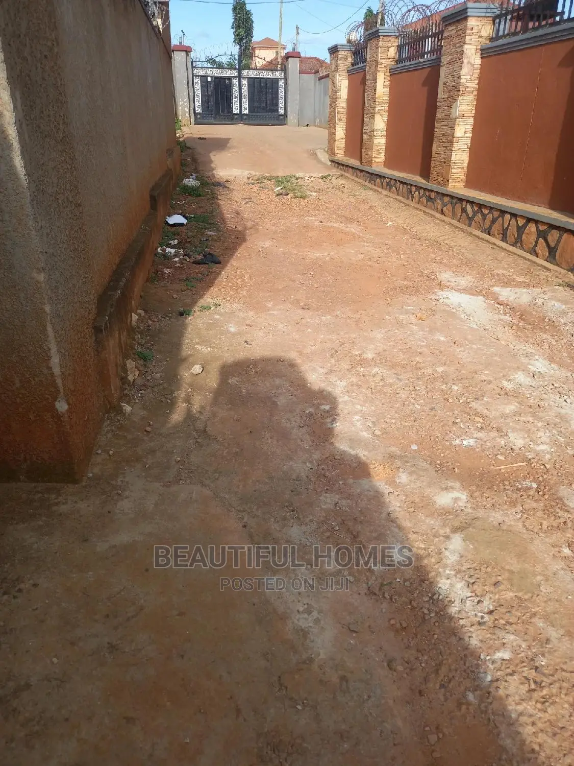 Furnished 2bdrm Apartment in Kyaliwajjara, Central Division for sale in Central Division