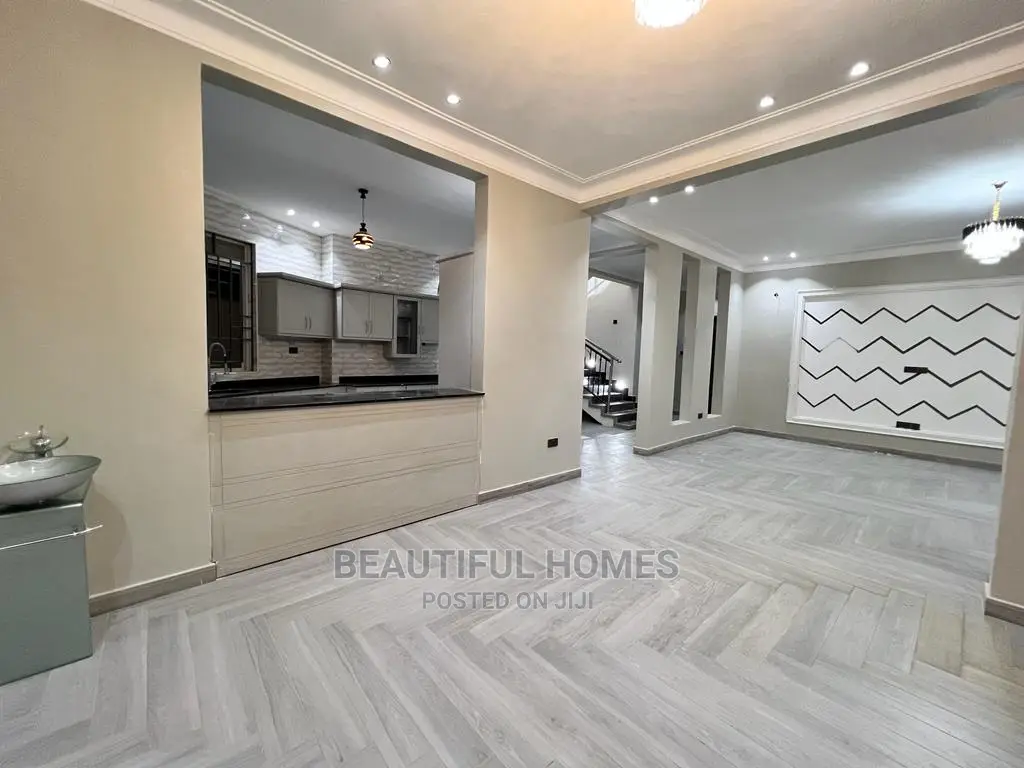 Furnished 6bdrm Mansion in Kyanja, Central Division for Sale in Central Division