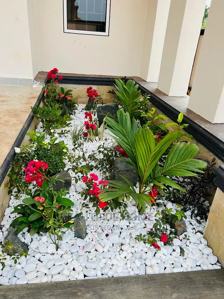 Furnished 6bdrm Mansion in Kyanja, Central Division for Sale in Central Division