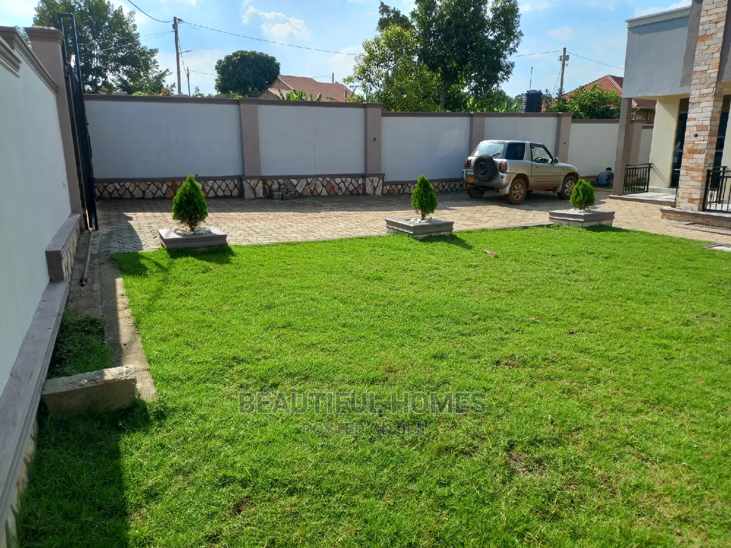 Furnished 4bdrm House in Kira, Central Division for Sale in Central Division