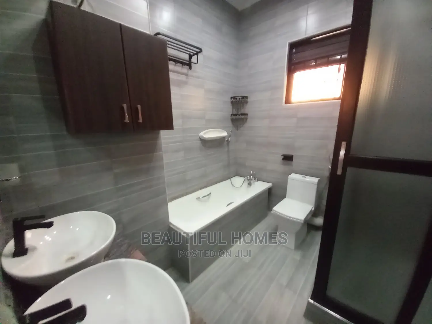 Furnished 4bdrm Bungalow in Kira for Sale in Kira
