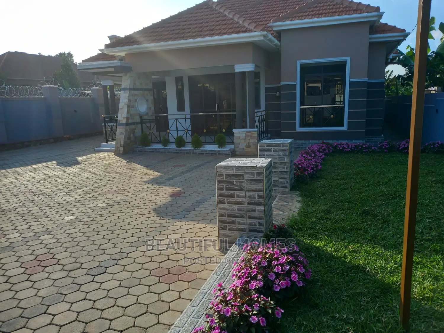 Furnished 4bdrm Maisonette in Kira for Sale in Kira