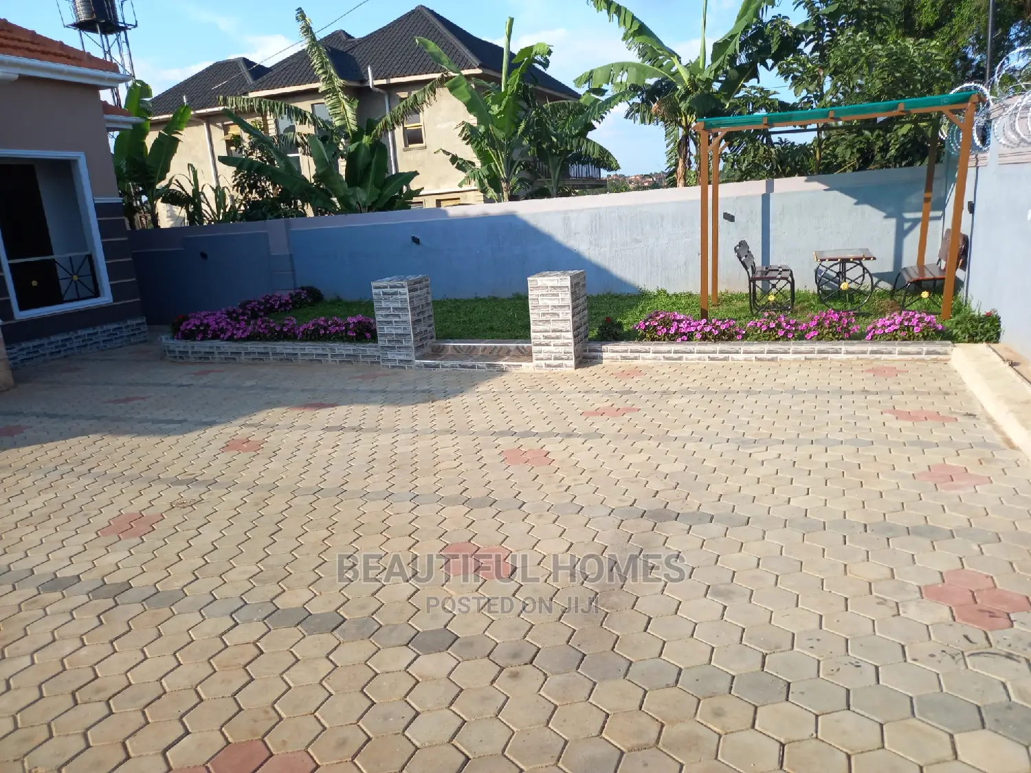 Furnished 4bdrm Maisonette in Kira for Sale in Kira