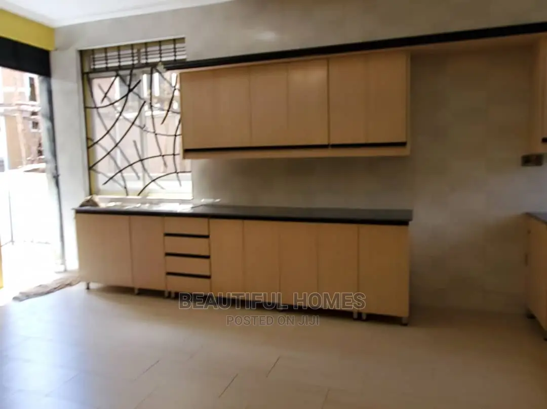 Furnished 4bdrm Bungalow in Kira for Sale in Kira