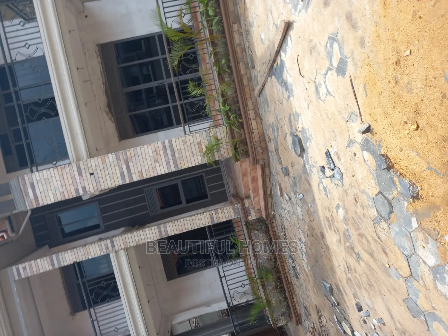 Furnished 6bdrm Mansion in Kisaasi Corporate, Central Division in Central Division