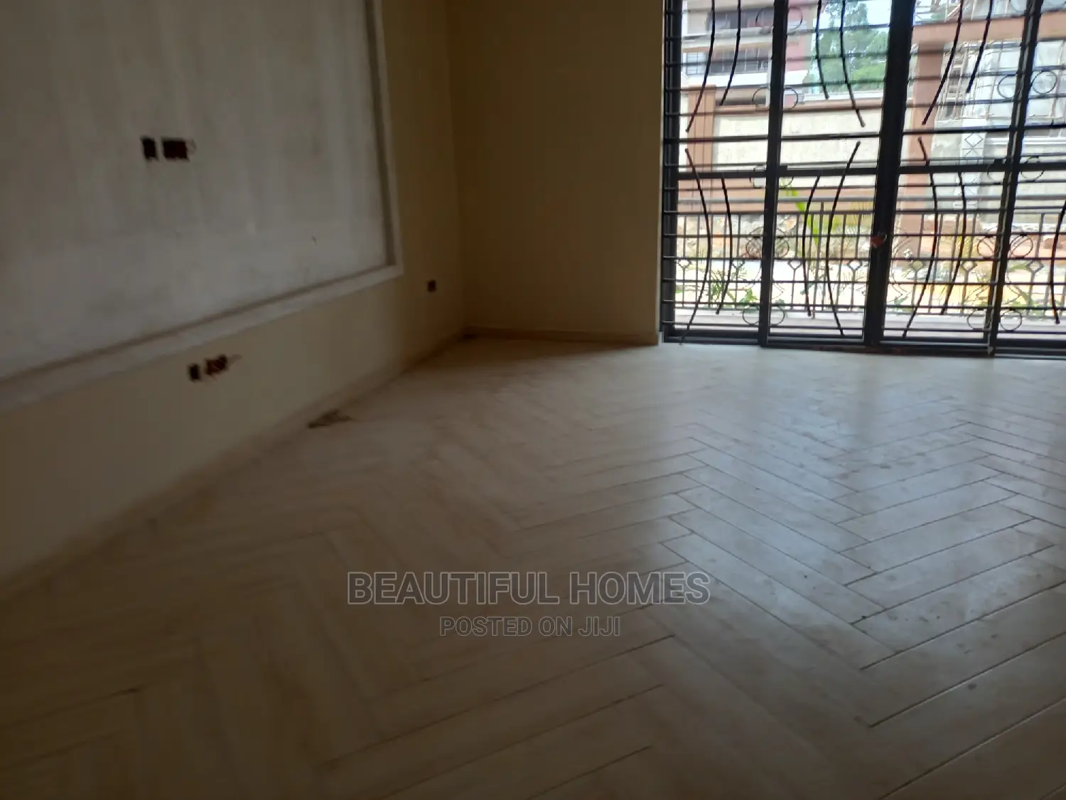 Furnished 6bdrm Mansion in Kisaasi Corporate, Central Division in Central Division