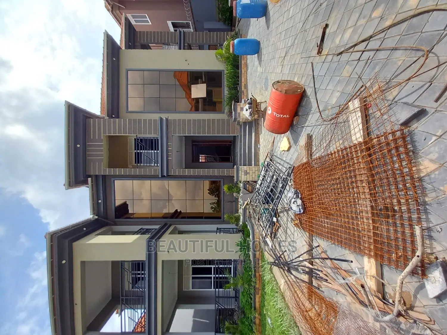 Furnished 6bdrm Duplex in Kisaasi, Central Division for Sale in Central Division