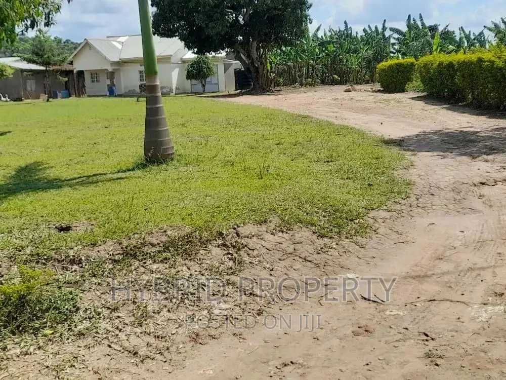 Prime Plots for Sale at Kakiri~Mpeggwe Land Estate~Hoima Rd. in Wakiso / Wakiso