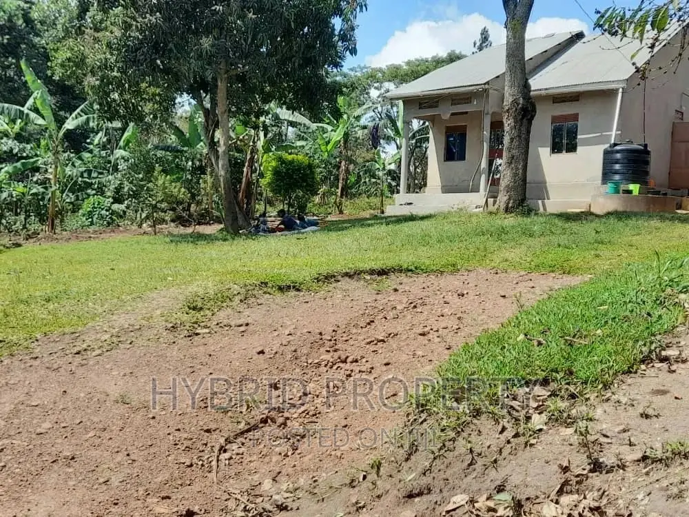 Prime Plots for Sale at Kakiri~Mpeggwe Land Estate~Hoima Rd. in Wakiso / Wakiso