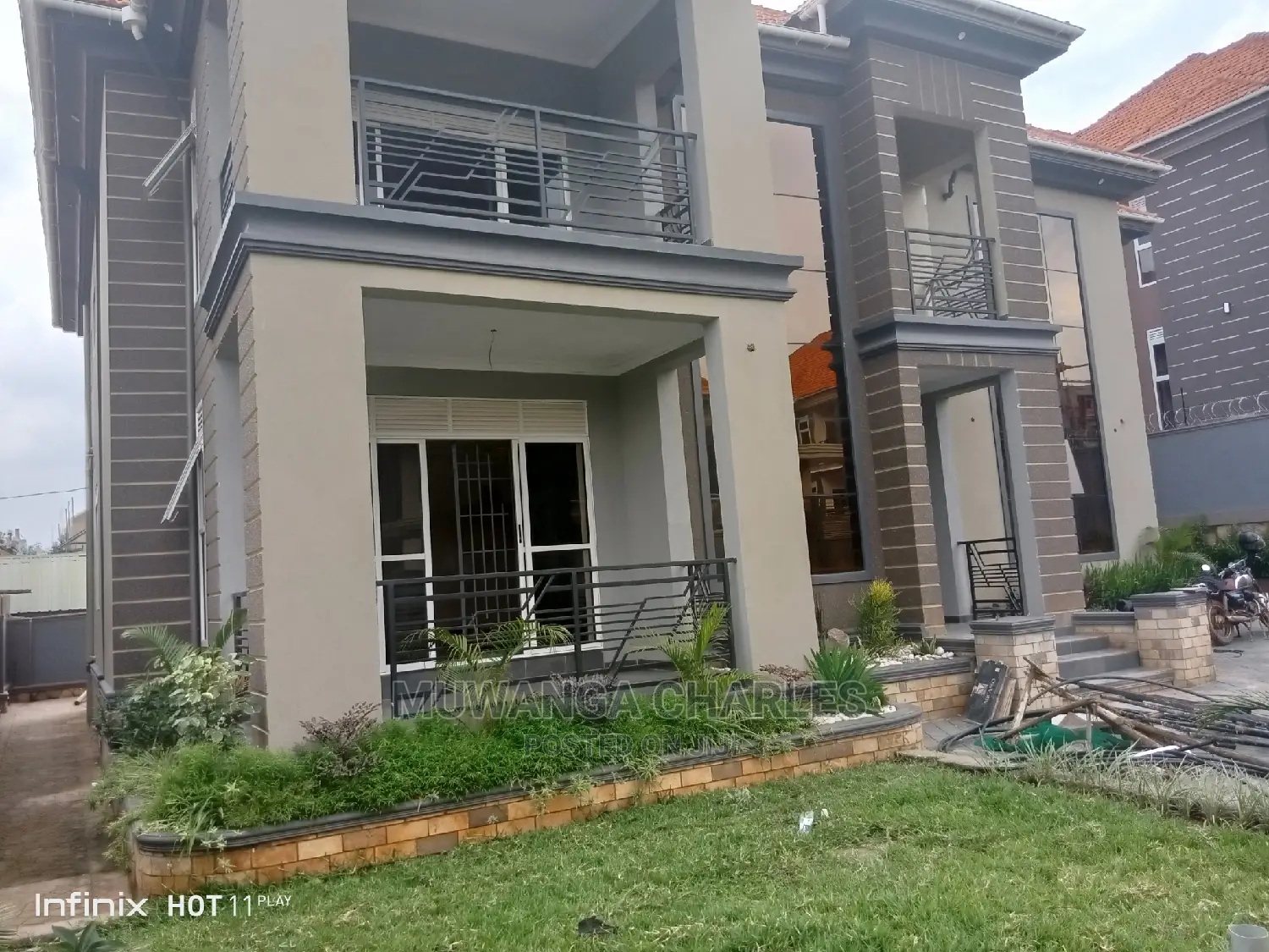 6bdrm Duplex in Fs Properties Ltd, Central Division for Sale in Central Division
