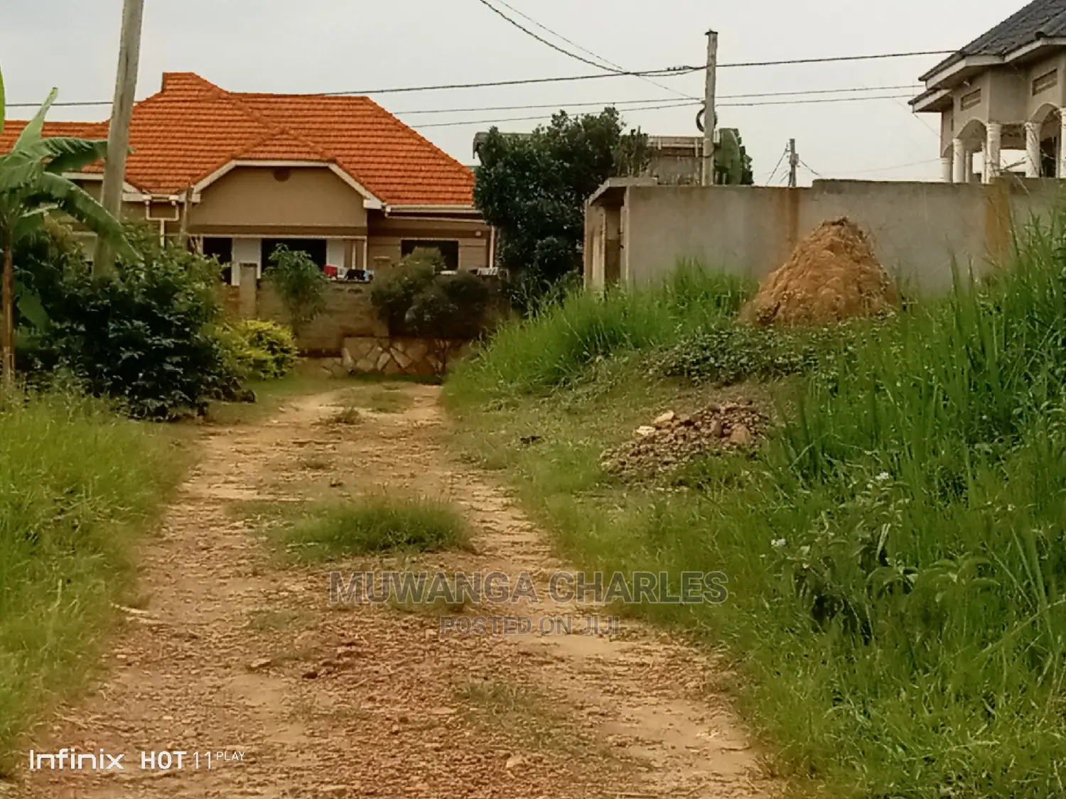 100by50ft Plot of Land for Sale in Kira Shimon in Central Division
