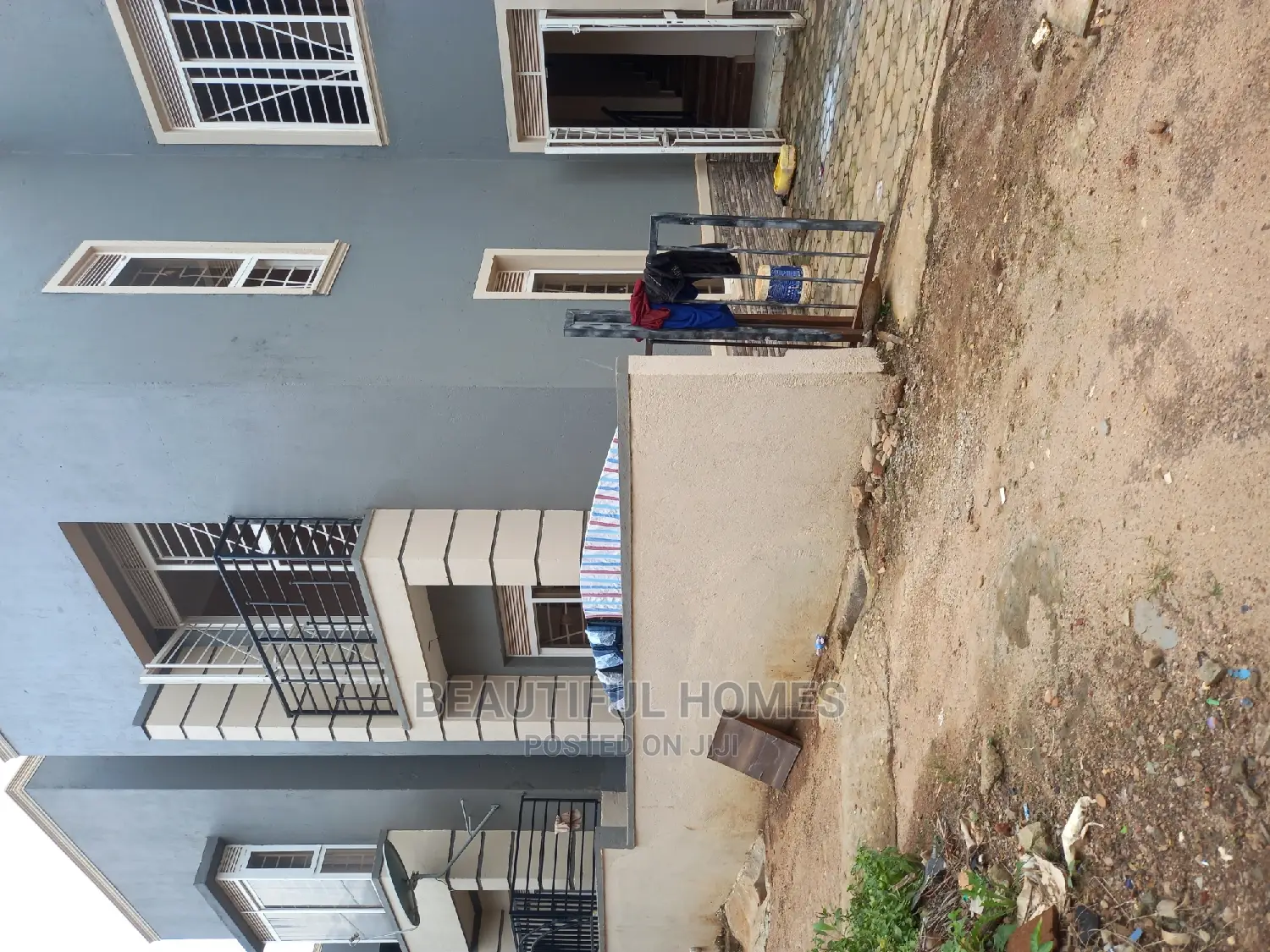 Furnished 4bdrm Duplex in Kira Tarmack for Sale in Kira
