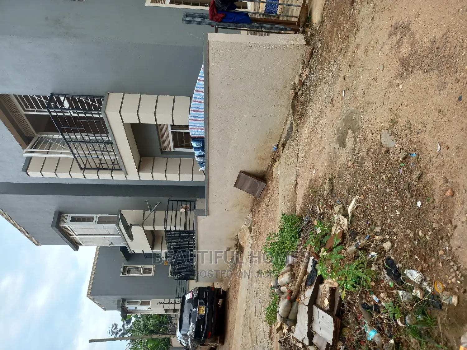 Furnished 4bdrm Duplex in Kira Tarmack for Sale in Kira