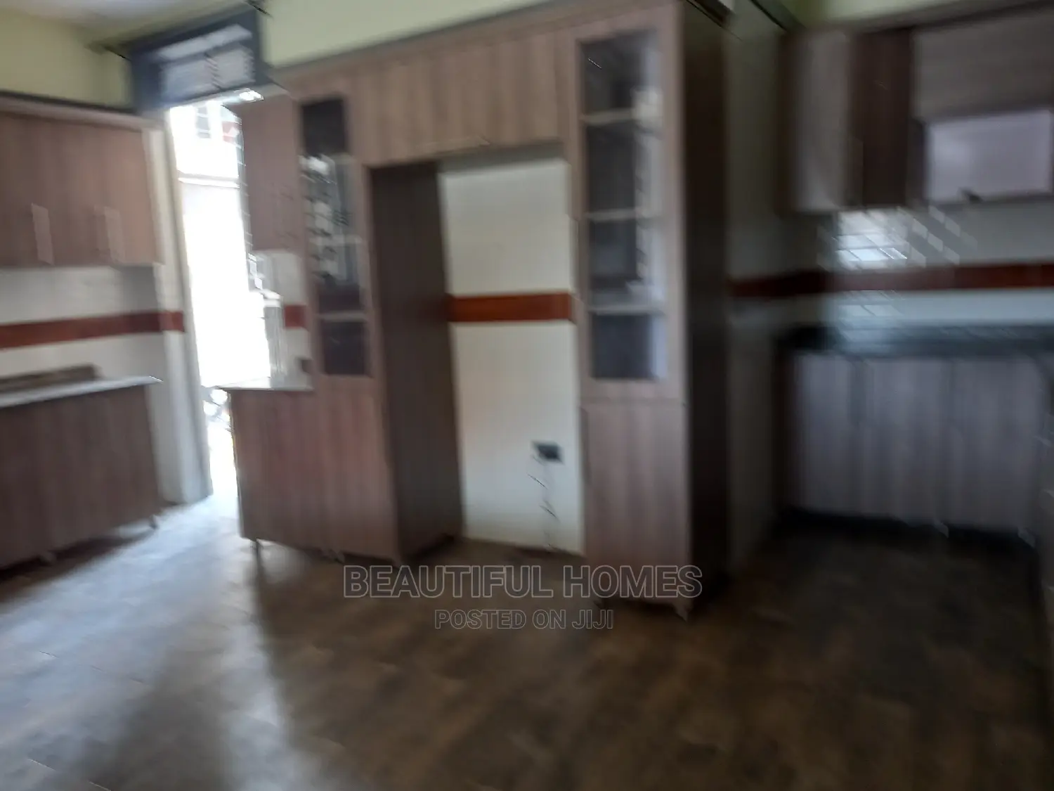 Furnished 6bdrm Mansion in Kisaasi Tarmack, Central Division for Sale in Central Division