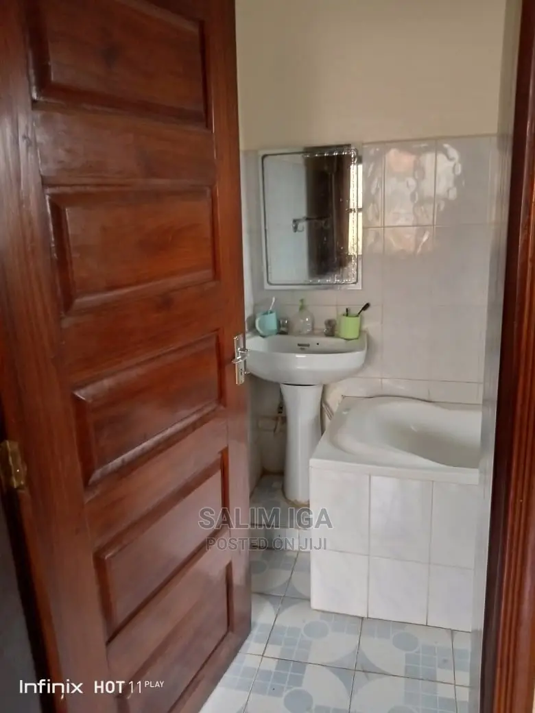 3bdrm Bungalow in Kololo Property, Central Division for Rent in Central Division